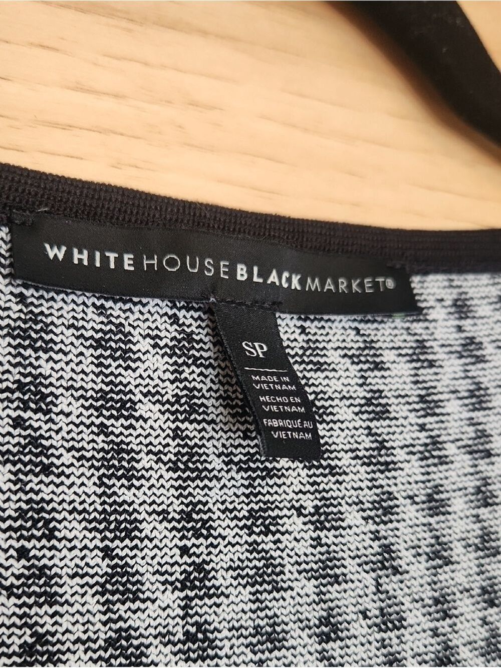 WHITE HOUSE BLACK MARKET HOUNDSTOOTH SCOOP NECK LONG SLEEVE SWEATER SMALL - Picture 7 of 9